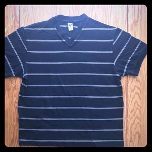 GAP v-neck knitted shirt